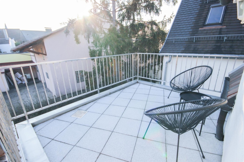BS18A1_ALFA_APARTMENTS_19_Zimmer_Room_Wohnzimmer_Terrasse_Living_Room_Terrace